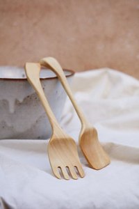 Ensemble d'ustensiles de service en bois naturel pour salade, cuillère et fourchette, pour la cuisine moderne, la salle à manger et la restauration. - Product Image 5