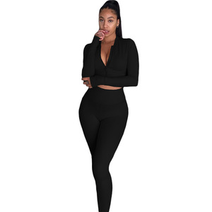 Ensemble sportif 2 pièces gris pour femme : haut zippé à manches longues et leggings taille haute en tricot uni de spandex et nylon - Product Image 2