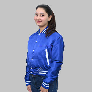 Chaquetas de satén de béisbol al por mayor personalizadas unisex para hombres y mujeres con cuello levantado y diseño a prueba de viento para la temporada de invierno MOQ bajo - Product Image 6