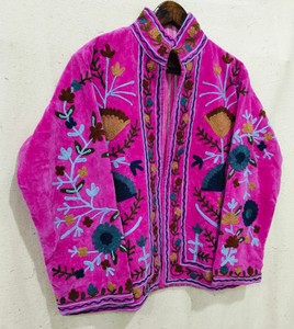 Veste en velours tricoté brodée à la main, col montant, manches longues, motif œillets, respirante, pour femme, collection printemps - Product Image 4