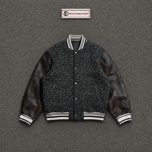 แจ็คเก็ตวาร์ซิตี้ผู้ชาย PREMIUM BLACK LETTERMAN แขนหนัง PU สีพื้น ปกคอพับ สไตล์ลำลองสำหรับฤดูใบไม้ร่วง ทรงปกติ - Product Image 5