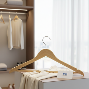 Cintres de luxe en bois de pin durable et acier inoxydable de haute qualité pour salle de bain, armoire et salon – Écologiques et en gros - Product Image 1