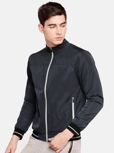 Blouson bomber gris foncé pour homme, col montant, fermeture éclair sur le devant, coupe-vent décontracté, couleur unie, polyester, vêtement d'automne - Product Image 2