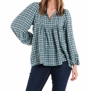 Blusa Casual para Mujer Cheqed, Diseño a Cuadros con Pliegues en el Pecho, Escote Abierto con Lazos, Corte Holgado y Relajado, Tallas Grandes, 100% Algodón - Product Image 3