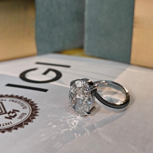 แหวนหมั้นเพชรทรงรี 3 กะรัต แบบมินิมอล ฝังเพชรรอบแบบซ่อน 14k ทองคำขาว สำหรับงานหมั้นและงานแต่งงาน - Product Image 2