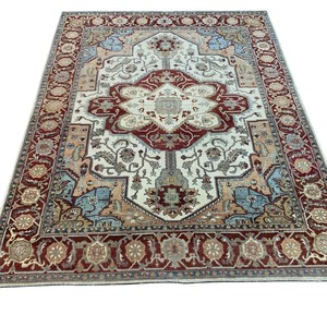 Tapis persan traditionnel tufté à la main, motif médaillon Heriz, rouge terre cuite, crème, bleu ciel, à poils ras, tapis oriental vintage - Product Image 6