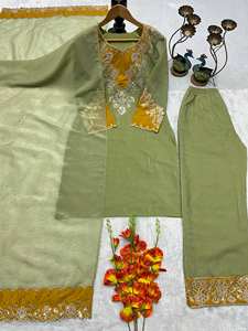 Ensemble Kurti Palazzo en soie froissée de qualité supérieure pour occasions festives avec broderie ajourée - Product Image 3