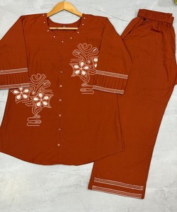 Conjunto coordinado de algodón marrón para mujer, con bordados, estilo casual, estilo India-Pakistán, corte regular, largo hasta el tobillo, 85411 DIVA-162 - Product Image 4