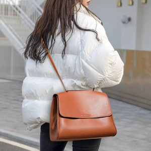 Sac à main minimaliste à rabat en cuir véritable pour femme, usage quotidien, couleur beige, deux poignées, design élégant - Product Image 6
