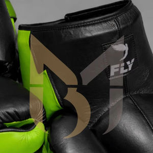 Nouvel ensemble d'entraînement de boxe noir et vert fluo 2026 avec logo personnalisé – Kit professionnel de sparring et d'équipement de combat pour le kick-boxing - Product Image 4