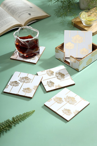 Ensemble de sous-verres carrés modernes en bois naturel faits à la main, résistants à la chaleur, pour la protection de la table, sous-verres pour boissons, assiettes et plats domestiques - Product Image 4