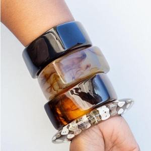 Pulseras de Resina Hechas a Mano, Accesorios de Moda Premium para Mujer, Calidad de Exportación al por Mayor TCE Tce00 - Product Image 1