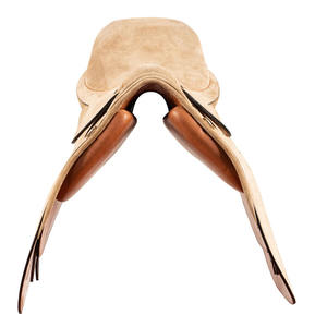 Silla de montar de alta calidad diseñada para una conducción suave, estabilidad, agarre seguro y soporte confiable durante el uso ecuestre competitivo. - Product Image 6