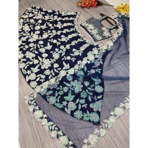 Beaux vêtements de mariage brodés Lehenga Choli les plus tendances pour une tenue de fête - Product Image 6