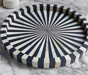 Plateau de service rond fait main en os incrusté, motif soleil noir et blanc, en bois décoratif, pour table basse ottoman, rangement et petit-déjeuner - Product Image 1