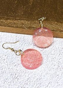 ต่างหูแบบหนีบเรซิ่นทรงกลมรูปไข่ลายหินอ่อนมุกคลาสสิก - Product Image 3