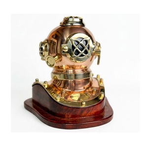Casco de Buceo de Cobre, Decoración Náutica Coleccionable para Interiores con Temática Marítima, Arreglos Decorativos Costeros e Inspirados en el Océano - Product Image 1