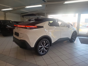 Toyota C-HR 2.0L Hybride Teamplayer Technik Paket, SUV Compact Économe en Carburant, Crossover Hybride Fiable - Product Image 3