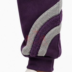 Conjunto Deportivo para Hombre con Capucha y Bloques de Color Morado y Gris, Sudadera Casual de Manga Larga y Pantalones con Bolsillos Laterales - Product Image 4