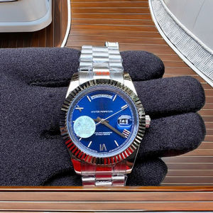 นาฬิกาสแตนเลสสตีลขนาด 41 มม. หน้าปัดคริสตัลแซฟไฟร์สีน้ำเงินลายซันเรย์ ตัวเลขโรมันสีเงิน ขอบหน้าปัดแบบฟลูเต็ด กลไกจักรกล สำหรับทุกเพศ - Product Image 4