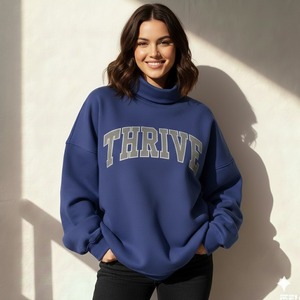 Pull col roulé doux et personnalisé pour femme, brodé de sequins sur le devant, épais et chaud en tissu éponge, coupe oversize à épaules tombantes, style décontracté, collection automne - Product Image 6