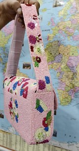 Bolso de Mano Azul con Cuentas Hecho a Mano, Diseño Oceánico con Tortuga y Estrella de Mar, Estilo Lujoso, Forma Personalizada, Ecológico, Duradero y Ligero - Product Image 5
