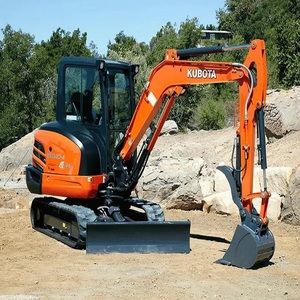Excavadora compacta Kubota KX040-5 con motor Perkins diseñada para un rendimiento duradero - Product Image 3