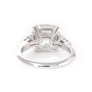 Bague de fiançailles de luxe en or blanc 14 carats avec diamant de laboratoire taille coussin 3 carats, bague anniversaire cinq pierres pour femme, bijoux - Product Image 5