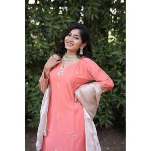 Hermoso conjunto de traje de Parte superior inferior y Dupatta para mujer para ropa de fiesta - Product Image 3