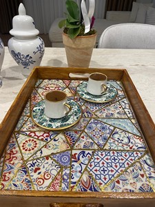 Plateau de service en bois fait main, motif carreaux ottomans, résine époxy - Product Image 6