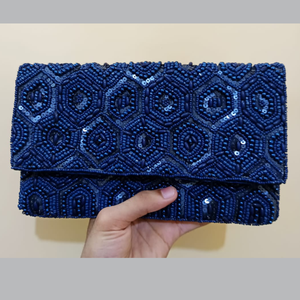 Pochette de soirée élégante pour femme, faite main, style bohème vintage, avec broderie perlée et impression typographique, fermeture à bouton - Product Image 3