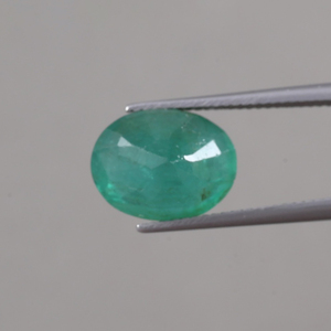 Émeraude Naturelle Certifiée par un Certificat Extérieur, Vente en Gros, Pierre Précieuse Ovale de 6,35 Carats (13x10,5mm, 7,5mm), Vert Premium avec Effet de Lumière, Qualité Fine - Product Image 3