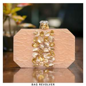 กระเป๋าคลัทช์หรูหราสำหรับสุภาพสตรี งานแต่งงาน แฟชั่น ประดับคริสตัล - Product Image 1