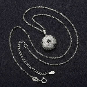 Pendentif en argent 925 plaqué or avec moissanite couleur D VVS, motif ballon de football, pour hommes et femmes, style hip-hop, idéal pour le dropshipping - Product Image 4