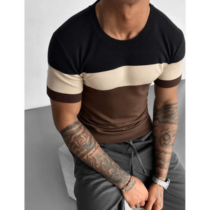 T-shirt en tricot à trois tons pour hommes, coupe ajustée, style moderne, minimaliste, luxe discret, chic urbain - Product Image 2