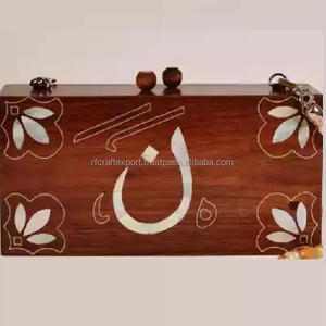 Cadeau de mariage islamique personnalisé en bois nom personnalisé pochette avec nom arabe brodé à la main vêtements de mode pour les dames soirée - Product Image 4
