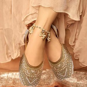 Custom Design High Fashion Stones Footwear Fancy Khussa Shoes Punjabi Jutti Slippers Flat <b>Flip</b> <b>Flop</b> Indoor Khussa For Women - Product Image 4