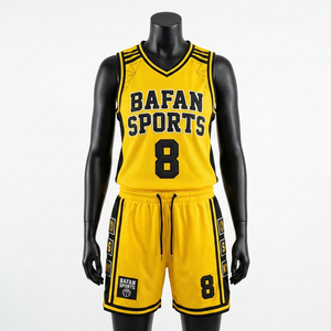 Ensemble de maillot et short de basket-ball en maille polyester premium jaune avec empiècements latéraux noirs, logo personnalisé en twill, pour femmes - Product Image 1
