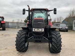 Tractor Case IH Puma 140 Eficiente para Operaciones Agrícolas con Excelente Rendimiento del Motor, Gran Estabilidad y Funcionamiento Suave - Product Image 1
