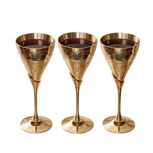 Ensemble de 3 gobelets à cocktail vintage en laiton, forme cloche, faits à la main, en métal, pour les occasions festives - Product Image 1