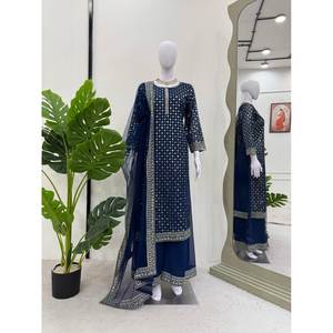 Tenue de soirée taille XL avec fil et séquence pour un look élégant - Product Image 1