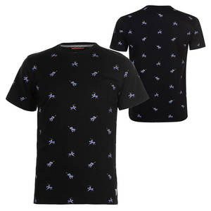 เสื้อยืดคอกลมแขนสั้นสีดำสำหรับผู้ชาย พิมพ์ลายโปโลทั่วตัว ทรงลำลอง ใส่สบาย - Product Image 4