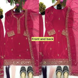 Ensemble haut en crêpe de soie, sharara et dupatta, richement brodé et orné de sequins, style Bollywood, pour soirée. - Product Image 6