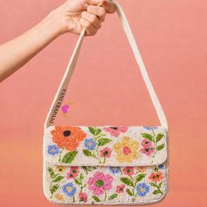 Bolso de hombro floral colorido con cuentas, bolso de mano hecho a mano con cuentas de semillas y flores, bolso de jardín primaveral estilo Cottagecore, floral en tonos pastel - Product Image 3