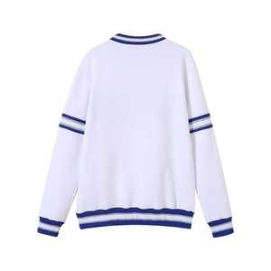 เสื้อสเวตเชิ้ตคอกลมสีขาว Zeta Phi Beta 1920 ปักลายเชนิลล์ เสื้อผ้าชมรมพี่น้องชาวกรีก สำหรับทุกเพศ ผลิตจากผ้าฝ้ายพรีเมียม - Product Image 2
