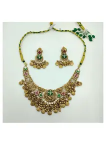 Conjunto de collar de oro estilo templo con piedras verdes y rojas, gargantilla nupcial con pendientes a juego, estilo surindio. - Product Image 2