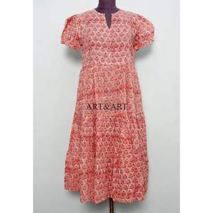 Robe midi bohème en coton lavable et écologique à imprimé floral, faite à la main, à manches courtes, pour femme, idéale pour l'été et la plage, coupe fluide et naturelle. - Product Image 1