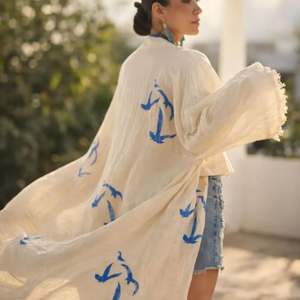 Kimono de playa fluido con presillas para atar, cárdigan abierto con estampado gráfico, cubrebañador, bata kimono. - Product Image 4