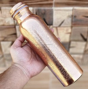 Bouteille d'eau en cuivre pur 900-1000 ml Bouteille d'eau artisanale pour boire de l'eau Bienfaits pour la santé ayurvédique - Product Image 2