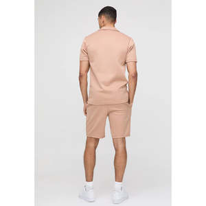 Conjunto de camiseta y pantalones cortos de playa de manga corta, casual, moderno y de alta calidad, de algodón transpirable. - Product Image 2